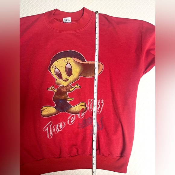 Vintage 90s Looney Tunes Tweety Bird Streetwear Sweatshirt 
Red Graphic Crewneck - Picture 5 of 7